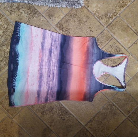 COPY - Lululemon tanktop - Picture 2 of 3